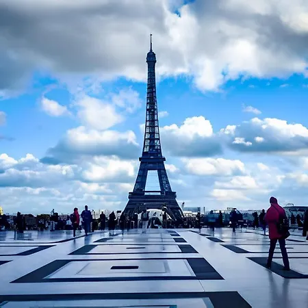 Chic A Deux Pas Du Trocadero * Paříž